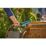 Gardena Cleansystem ръчна четка S (твърда), с приставка за маркуч, за почистване на по-малки площи 18844-20