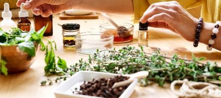 Вкусни билки, които можете да отгледате през зимата в уюта на дома си